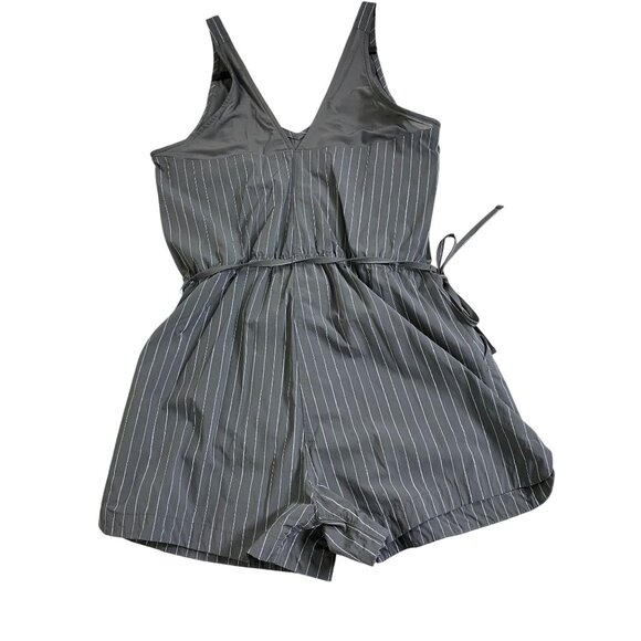 Mountain Hardwear Womens Gray Pinstripe Sleeveless Romper size Medium Outdoor - Picture 2 of 16